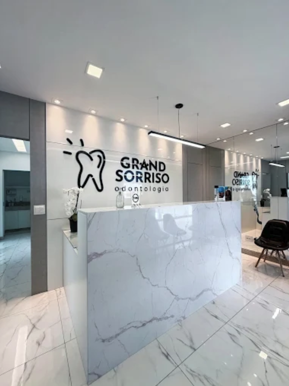 Recepção da clínica Grand Sorriso no bairro Jaraguá